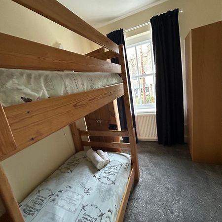 The Buxton Retreat A Luxurious 3-Storey Townhouse With Four Poster Bed And Double Jacuzzi Bath" Eksteriør bilde