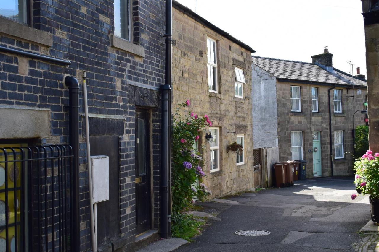 The Buxton Retreat A Luxurious 3-Storey Townhouse With Four Poster Bed And Double Jacuzzi Bath" Eksteriør bilde